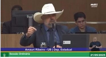 Clima esquenta na ALEGO após fala de Deputado Amauri contra Bia de Lima Clima esquenta na ALEGO após fala de Deputado Amauri contra Bia de Lima