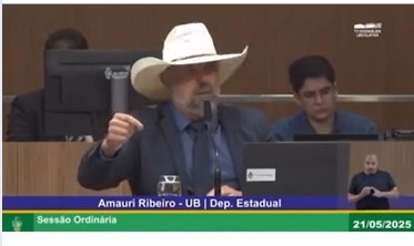 Clima esquenta na ALEGO após fala de Deputado Amauri contra Bia de Lima